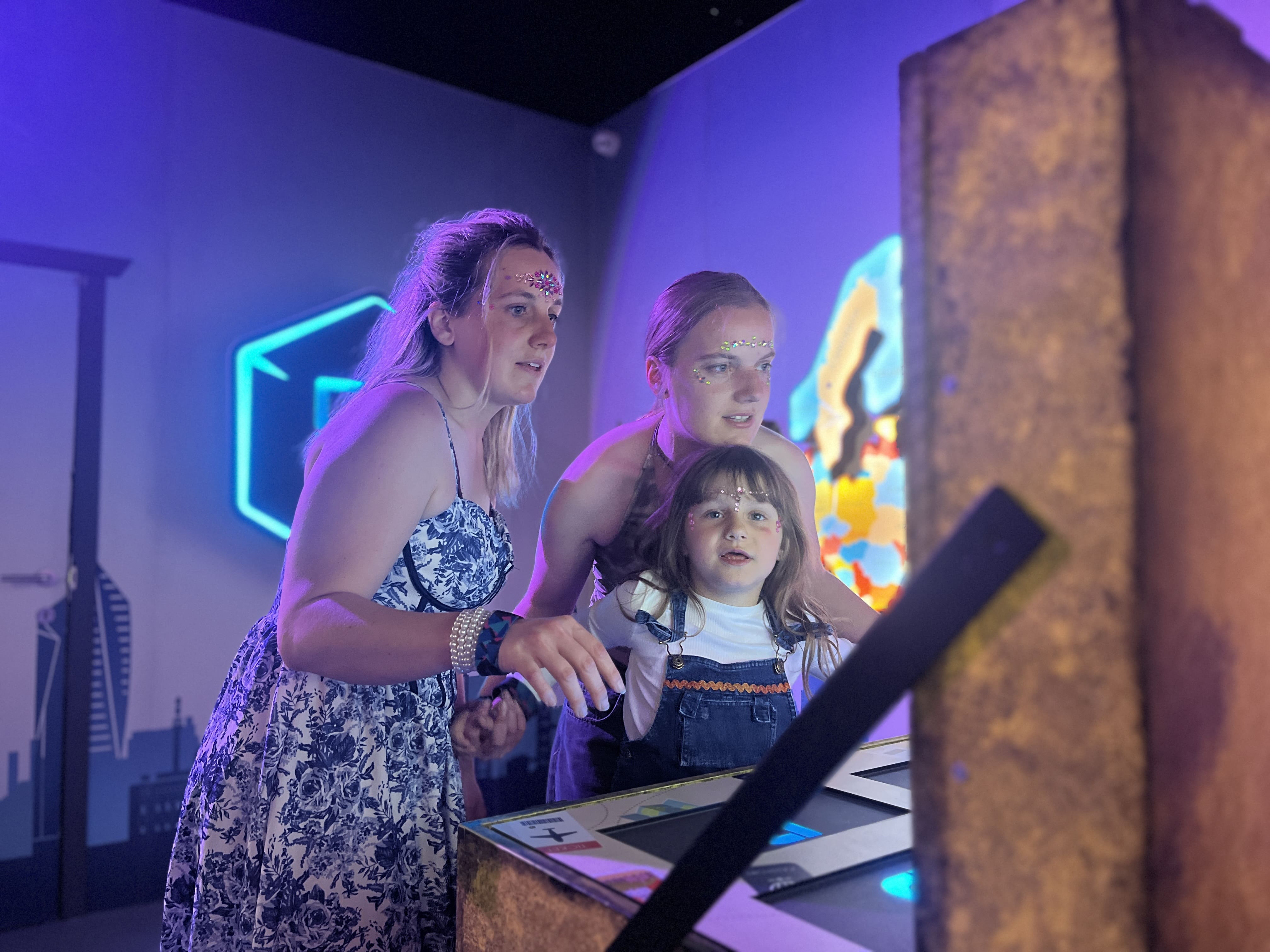 Une salle du parcours Cube Challenge, décor immersif chez Team Square